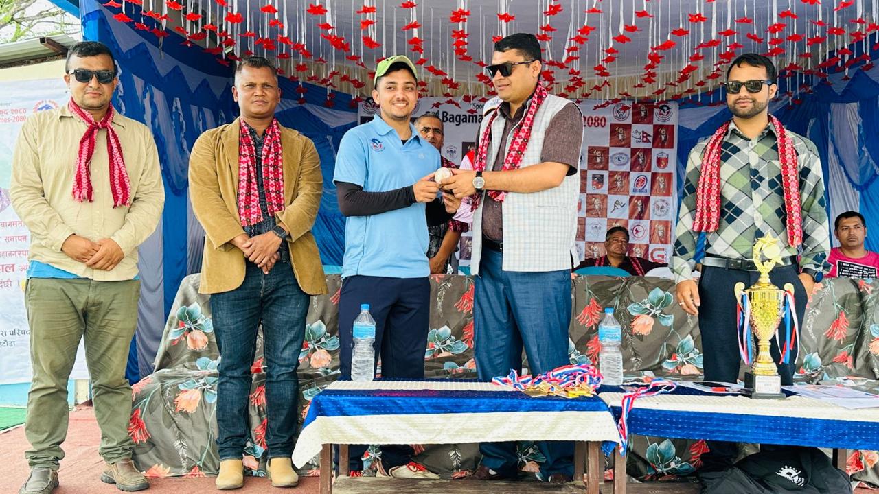 पुरुष क्रिकेटमा चितवनलाई स्वर्ण